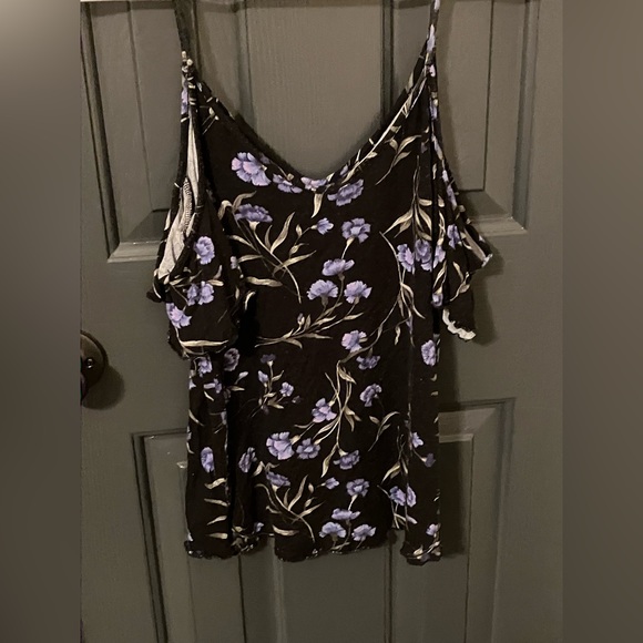 Cold Shoulder Top - Picture 1 of 2